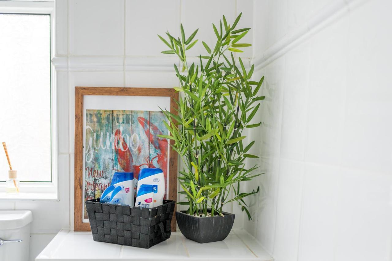 The Ella Fitzgerald - Modern 2 Bedroom Apartment, Super Close To City Centre Cardiff Exterior foto