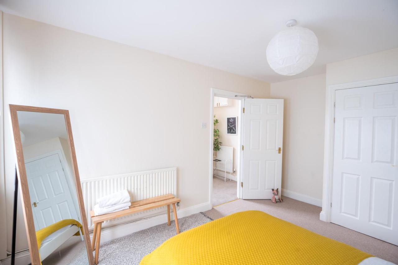 The Ella Fitzgerald - Modern 2 Bedroom Apartment, Super Close To City Centre Cardiff Exterior foto