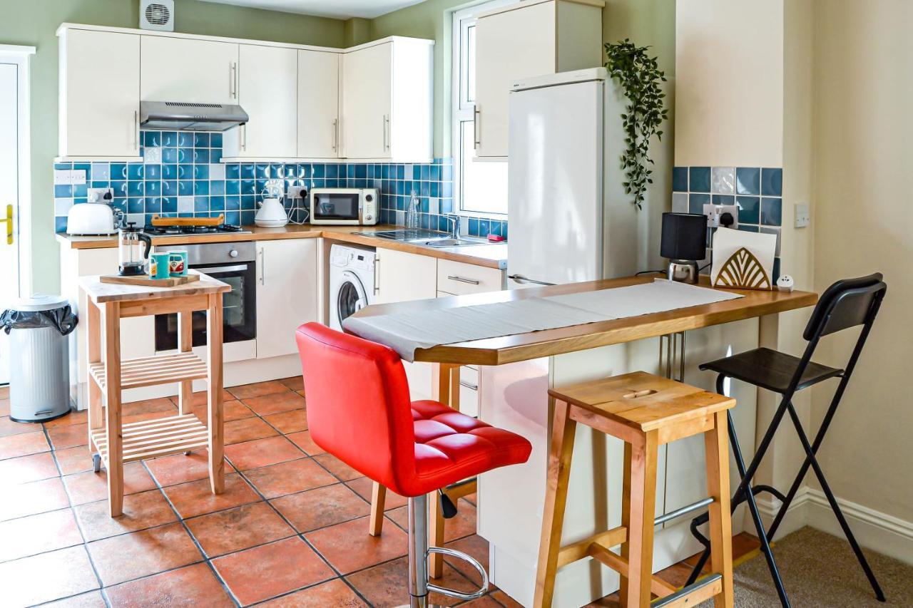 The Ella Fitzgerald - Modern 2 Bedroom Apartment, Super Close To City Centre Cardiff Exterior foto